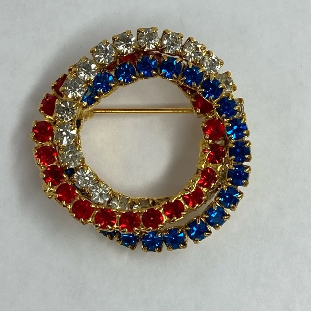 Vintage Rafaelian Rhinestone American Flag With Wreath Brooch Set Patriotic